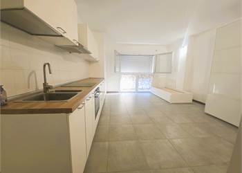 Monolocale vicino al centro paese