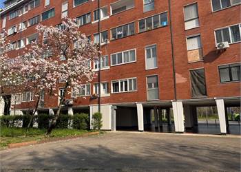 Trilocale 99mq luminoso con balconi e grande potenziale 